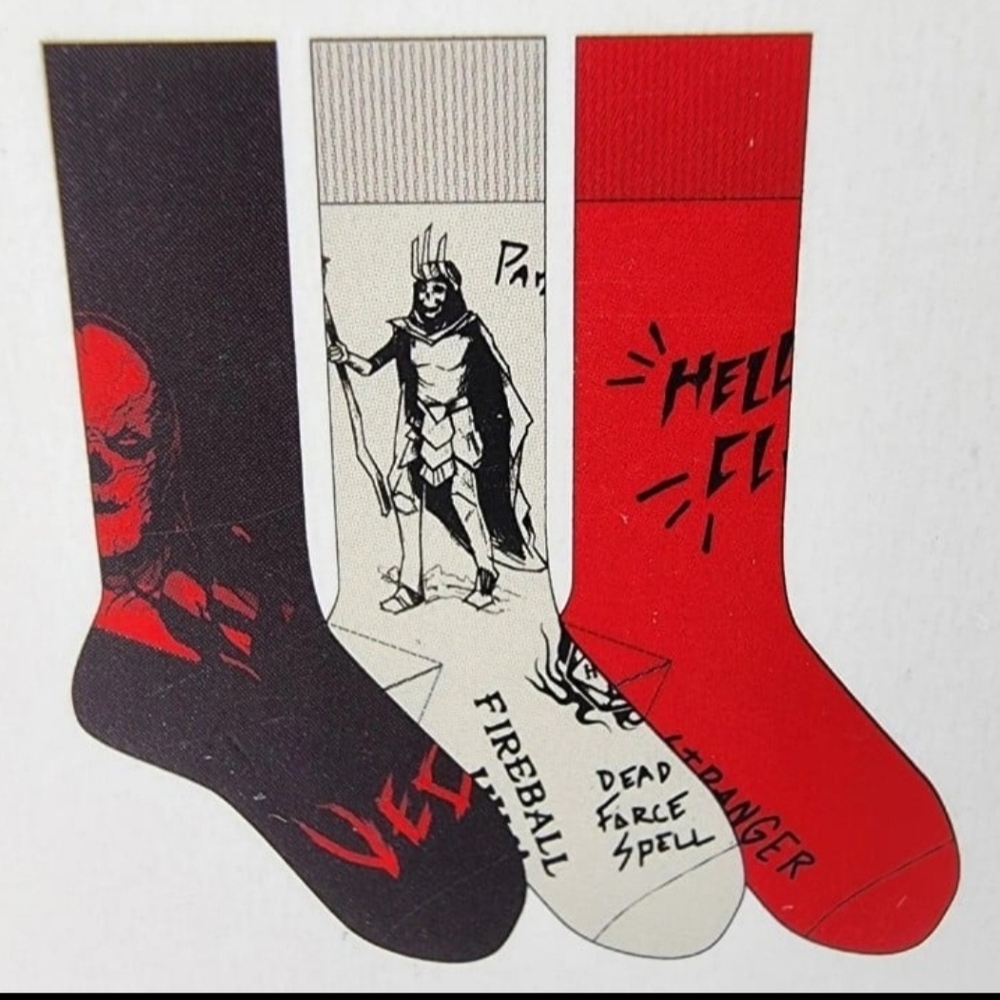 3 Pair Stranger Things Crew Socks In Gift Box - Picture 3 of 5